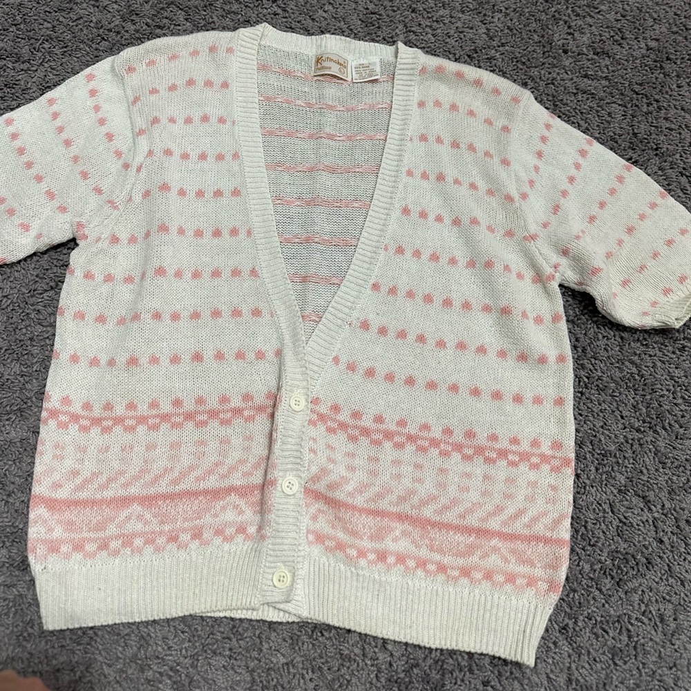 1980s KnitmakersShort Sleeve Pink & White Patterned heart stripe cardiganSweater